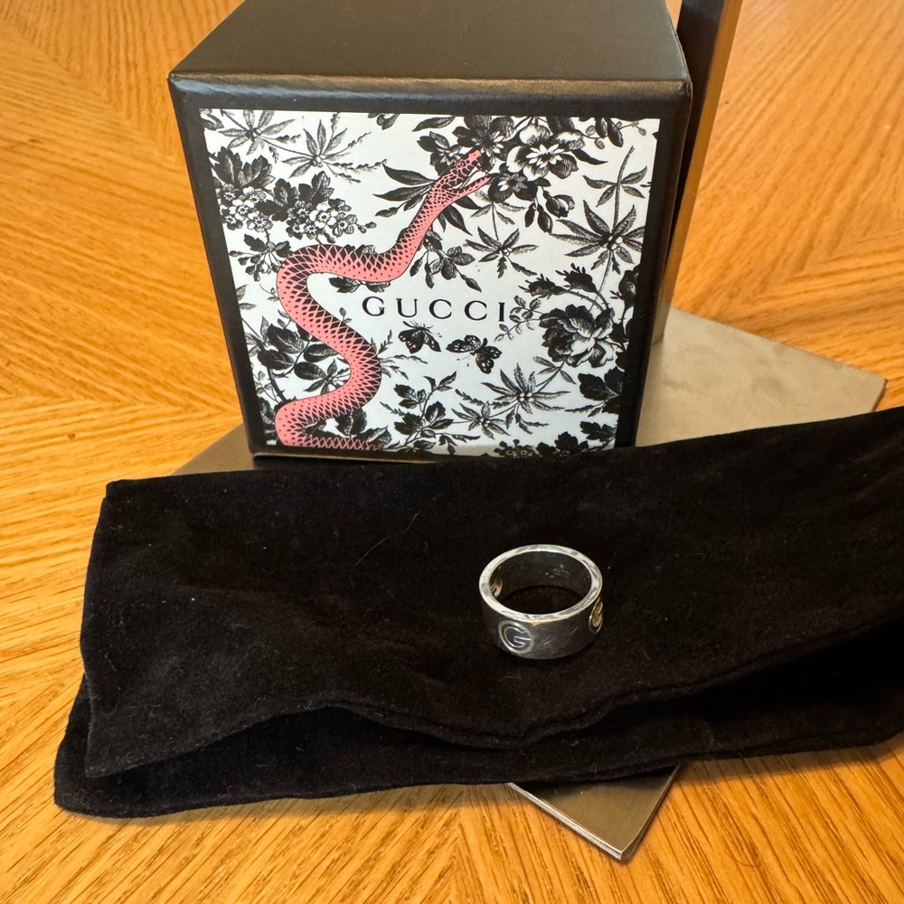 GUCCI Sterling Silver GG Cutout Ring - Picture 7 of 7